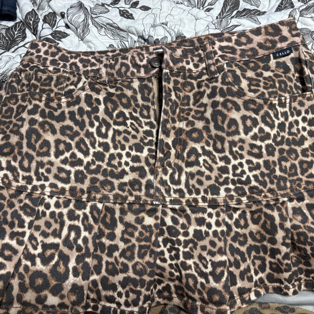 Cello Leopard Print Skirt